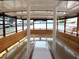 NY charter yacht Catskill interior